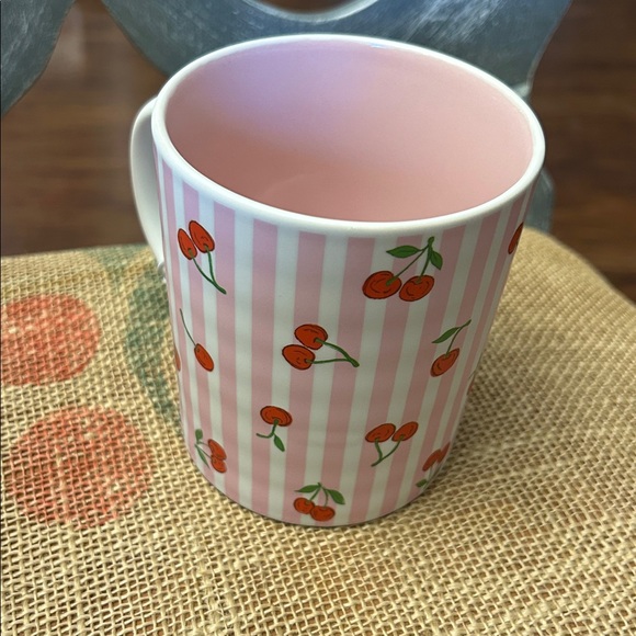 Austin & Ash cherry mug - Picture 3 of 7